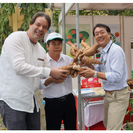 Cây sắn, Kỷ niệm 50 năm hoat động của CIAT