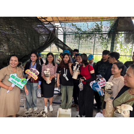 MÔ HÌNH GIÁO DỤC TRẢI NGHIỆM TỪ PHÒNG THÍ NGHIỆM ĐẾN TRANG TRẠI THEO ĐỊNH HƯỚNG NÔNG NGHIỆP TUẦN HOÀN