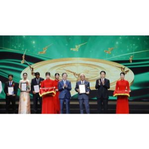 TÔN VINH 68 NHÀ KHOA HỌC CỦA NHÀ NÔNG